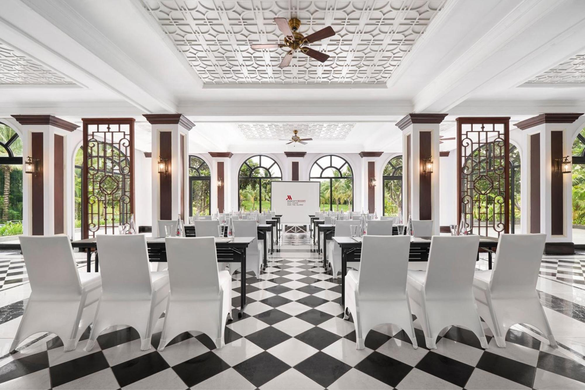 Nha Trang Marriott Resort & Spa, Hon Tre Island Екстериор снимка